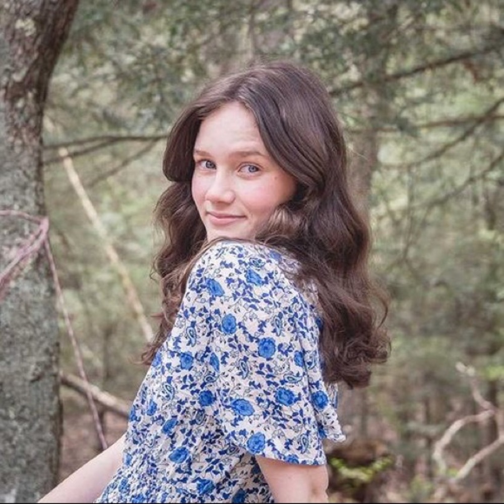 Meet your Posher, Abigail